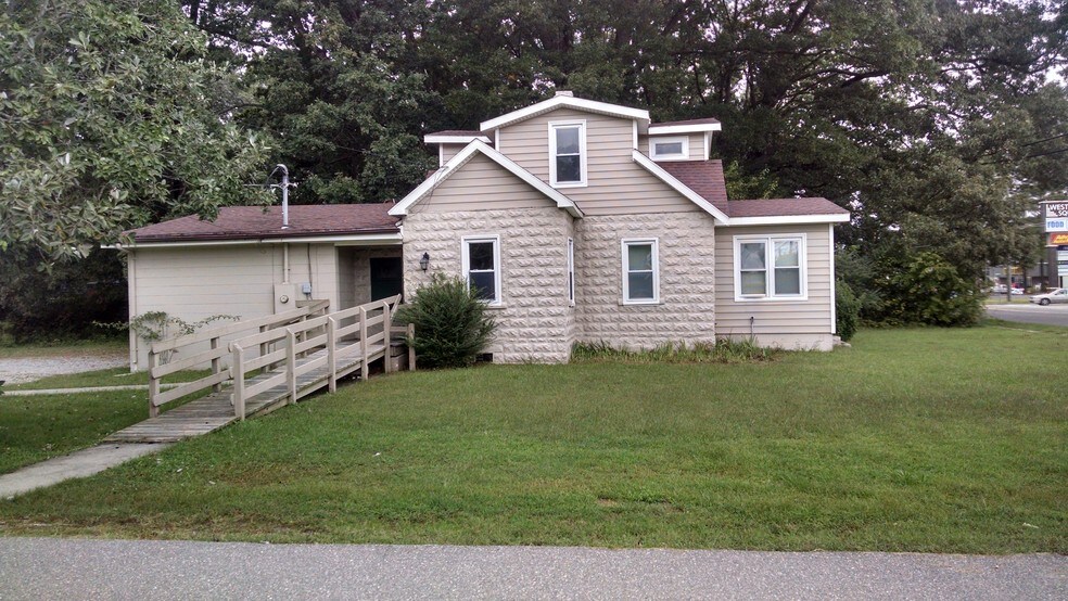 2850 King William Ave, West Point, VA à louer - Photo de l’immeuble – Image 2 sur 23