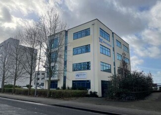 Plus de détails pour Lower Dock St, Newport - Bureau à louer