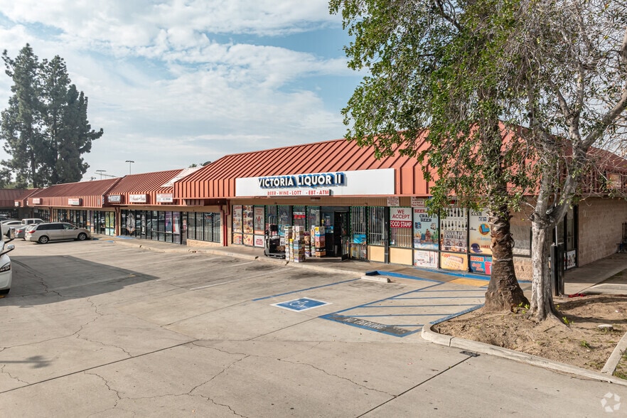 2715 W Foothill Blvd, Rialto, CA à louer - Photo principale – Image 2 sur 4