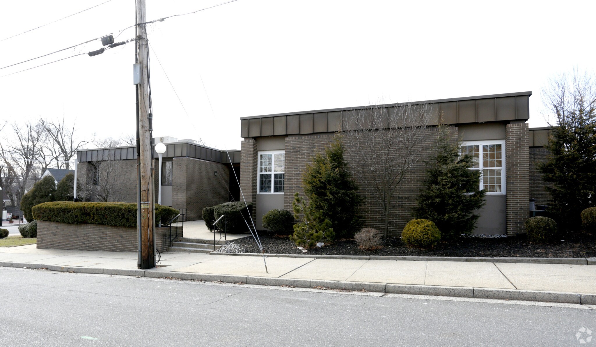 940 Amboy Ave, Edison, NJ à louer Photo de l’immeuble– Image 1 sur 3