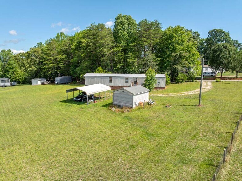 155 Pullman Rd, Campobello, SC à vendre - Photo de l’immeuble – Image 2 sur 5
