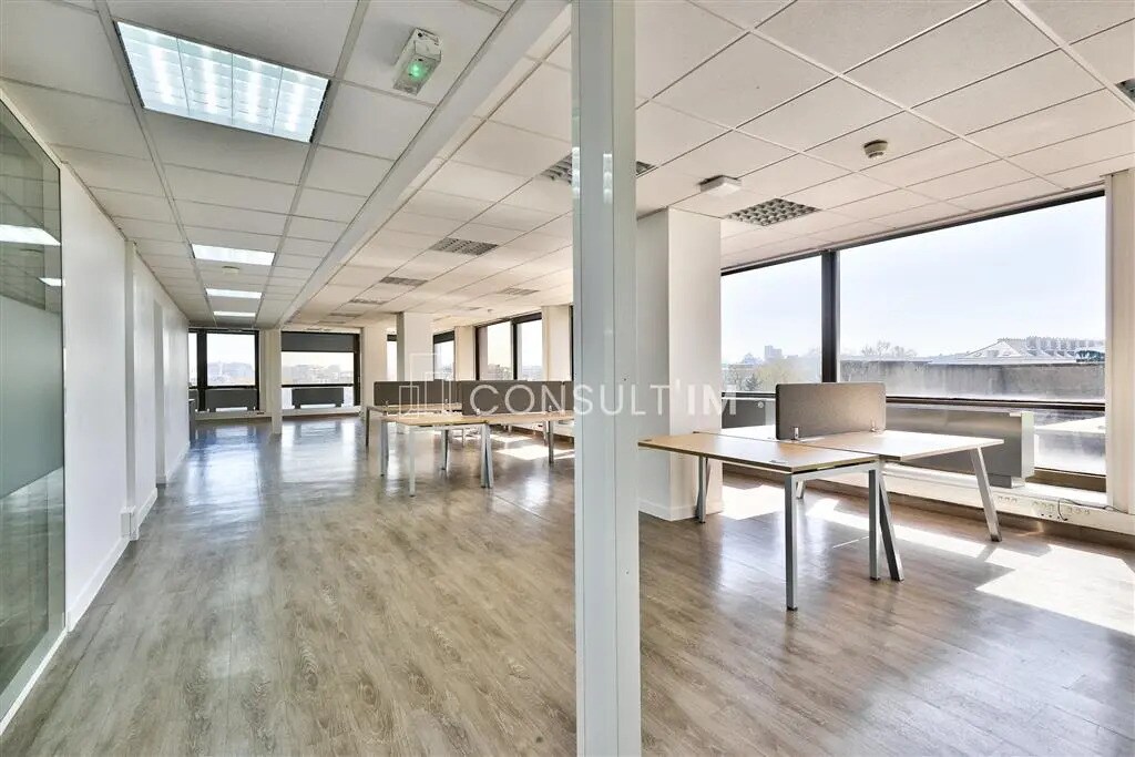 Bureau dans Saint-Cloud à louer Photo de l’immeuble– Image 1 sur 6