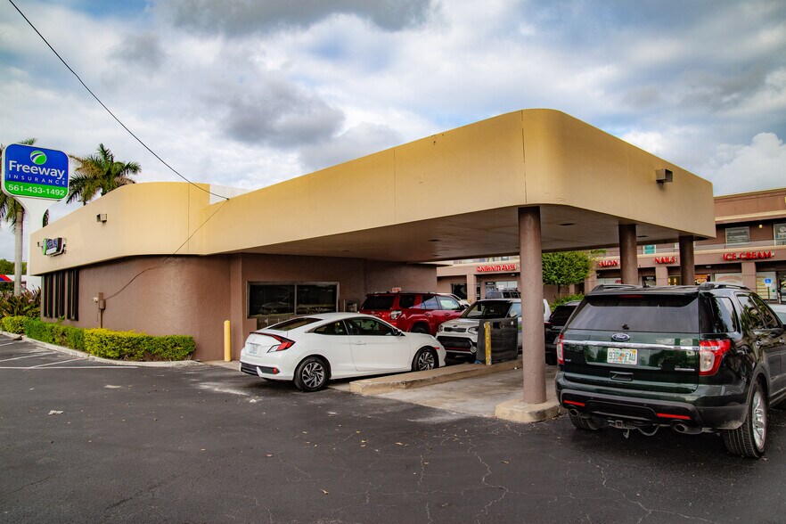 1020 S Military Trl, West Palm Beach, FL à vendre - Photo de l’immeuble – Image 3 sur 4