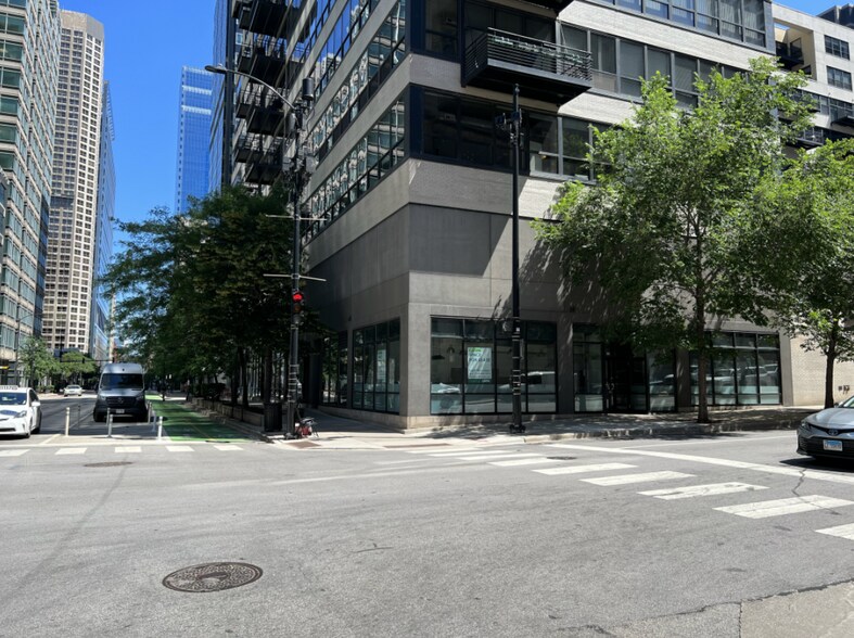 130 S Canal St, Chicago, IL à louer - Photo de l’immeuble – Image 3 sur 9