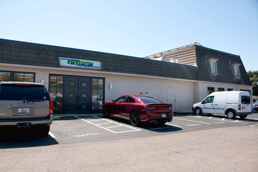 220 S Church St, Lodi, CA à louer - Photo de l’immeuble – Image 3 sur 27