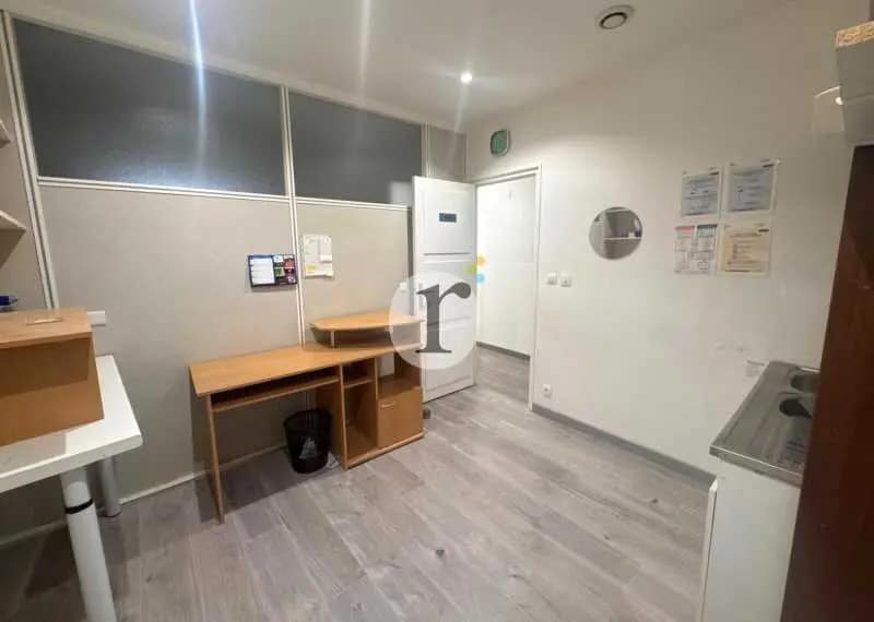 Local commercial dans Lille à louer - Photo de l’immeuble – Image 2 sur 4