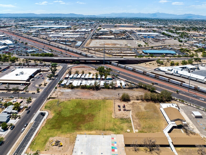 5556 W Grand Ave, Glendale, AZ à vendre - Photo de l’immeuble – Image 3 sur 23