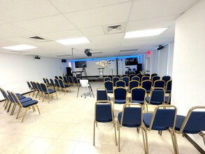 265 S Federal Hwy, Dania Beach, FL à louer Photo intérieure– Image 2 sur 3