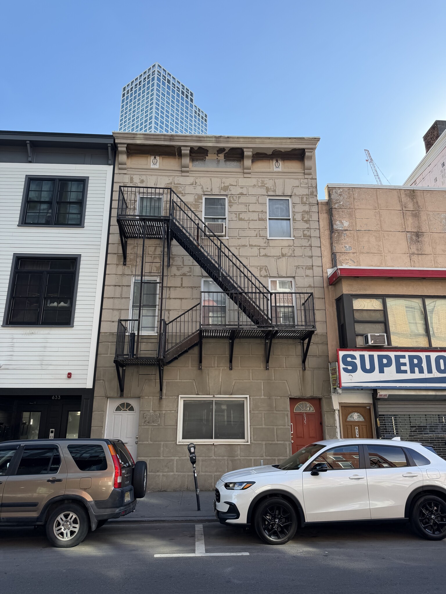 635 Newark Ave, Jersey City, NJ à louer Photo de l’immeuble– Image 1 sur 15
