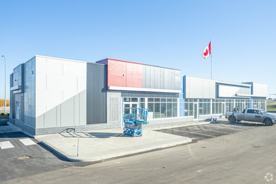 20412 118A Ave NW, Edmonton, AB à louer - Photo principale – Image 2 sur 5