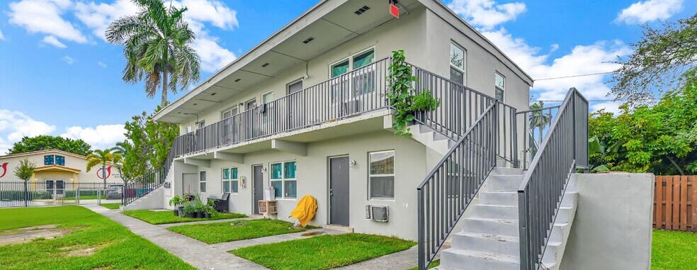186 NW 1st Street portefeuille de 2 biens à vendre sur LoopNet.fr - Photo de l’immeuble – Image 3 sur 5
