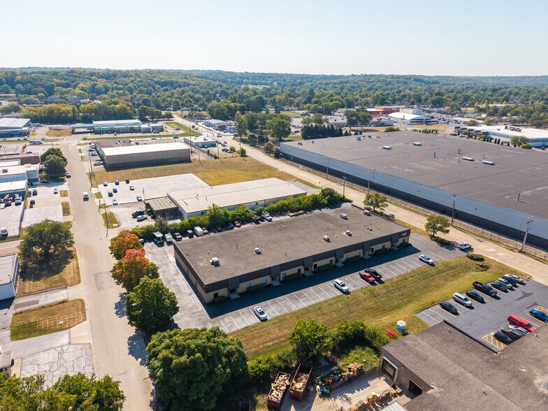 3506-3526 Encrete Ln, Dayton, OH à vendre - Photo de l’immeuble – Image 3 sur 14