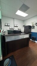 7451 Wiles Rd, Coral Springs, FL à louer Photo intérieure– Image 1 sur 19