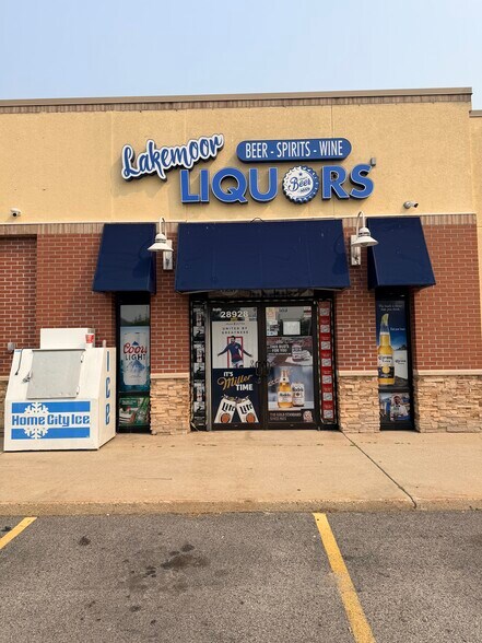 28950 Rte. 120, Lakemoor, IL à louer - Photo de l’immeuble – Image 2 sur 22