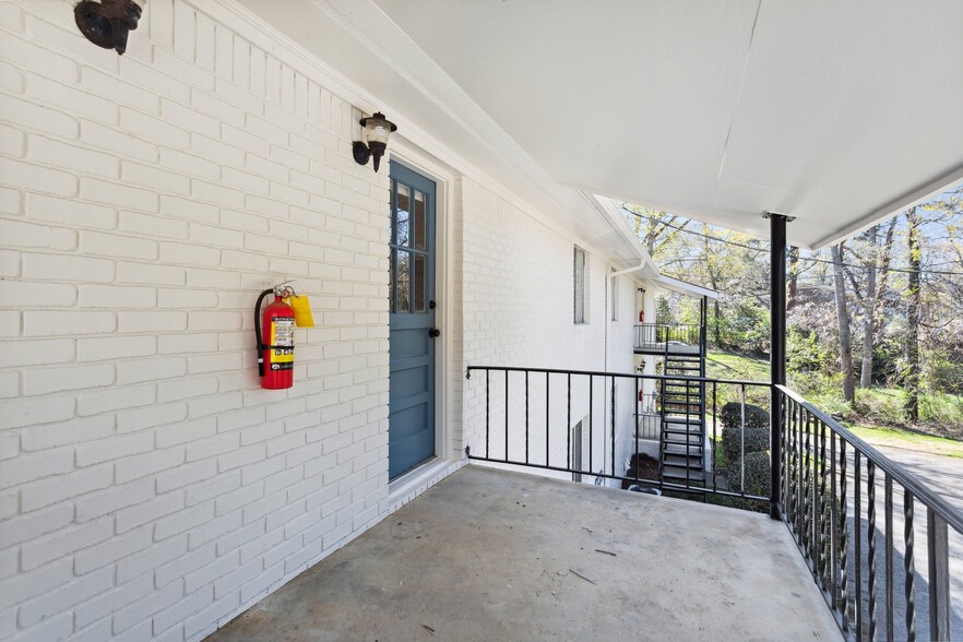 150 Jackson St, Newnan, GA à vendre - Photo de l’immeuble – Image 2 sur 6