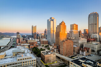 100 Ross St, Pittsburgh, PA - VUE AÉRIENNE  vue de carte - Image1