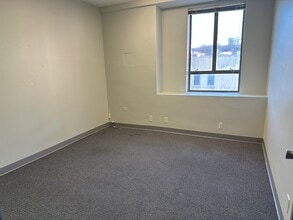 121 S Broadway Ave, Tyler, TX à louer Photo intérieure– Image 2 sur 4