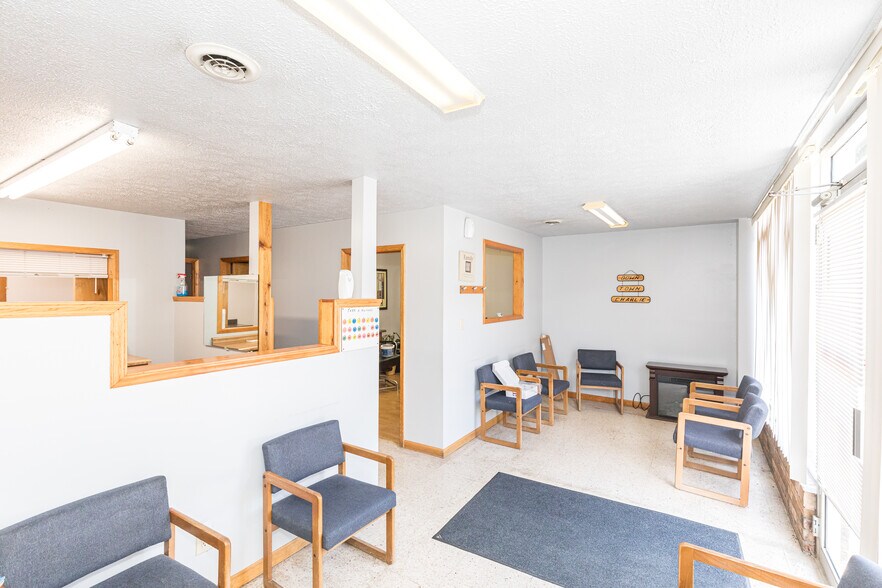 302 Virginia Ave, Bluefield, VA à vendre - Photo de l’immeuble – Image 2 sur 10