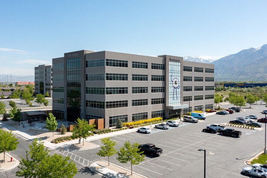 261 Data Dr, Draper, UT à vendre - Photo principale – Image 1 sur 14