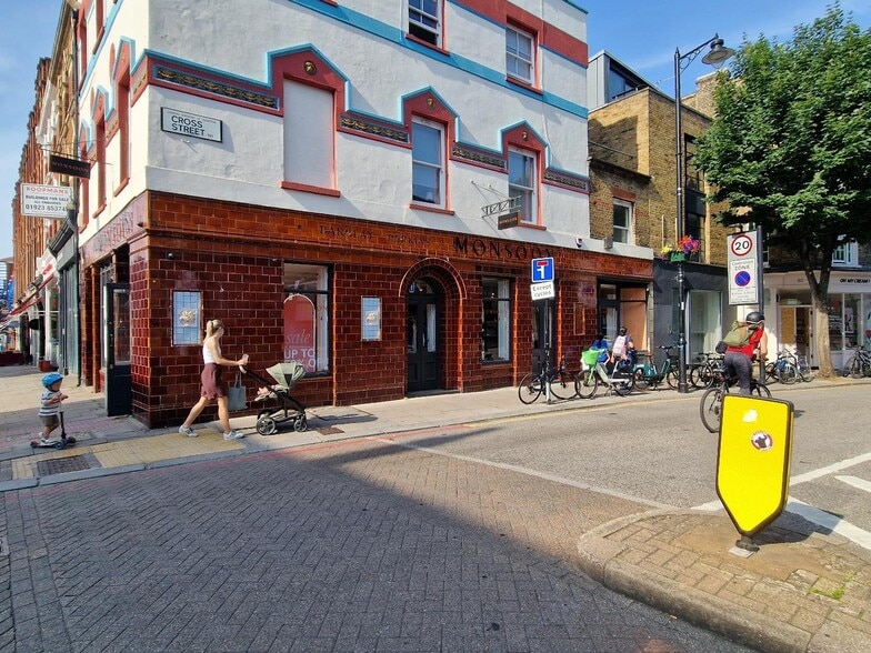 64 Cross St, Londres à louer - Photo de l’immeuble – Image 2 sur 5