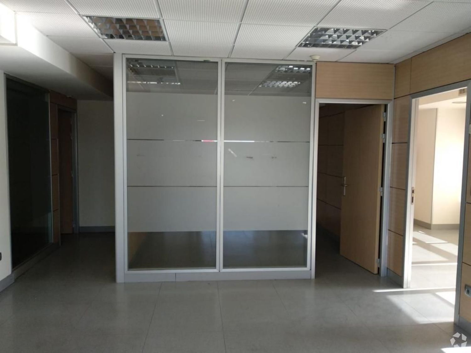 Bureau dans Alcorcón, Madrid à louer Photo intérieure– Image 1 sur 13