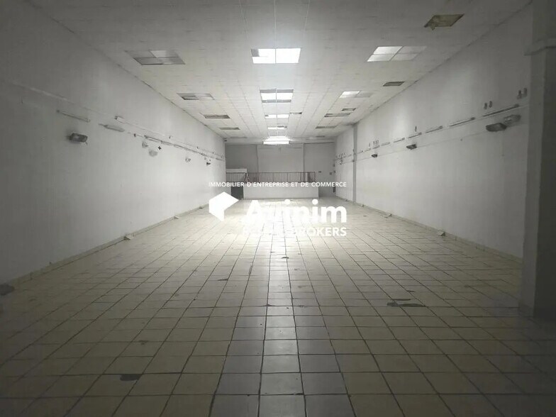 Industriel/Logistique dans Saint-Denis à louer - Photo intérieure – Image 2 sur 2