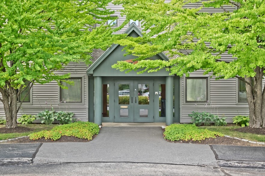 4 Union Park, Topsham, ME à louer - Photo de l’immeuble – Image 1 sur 19