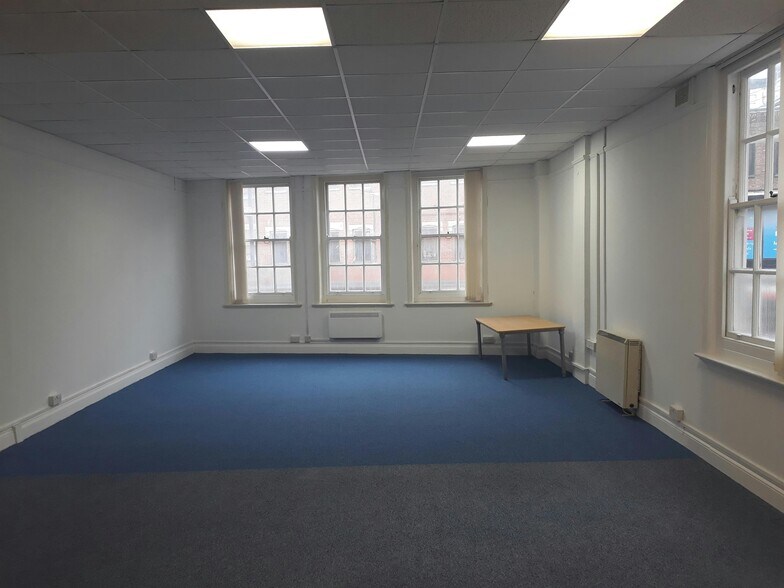 57-57D Eden St, Kingston Upon Thames à louer - Photo de l’immeuble – Image 3 sur 9