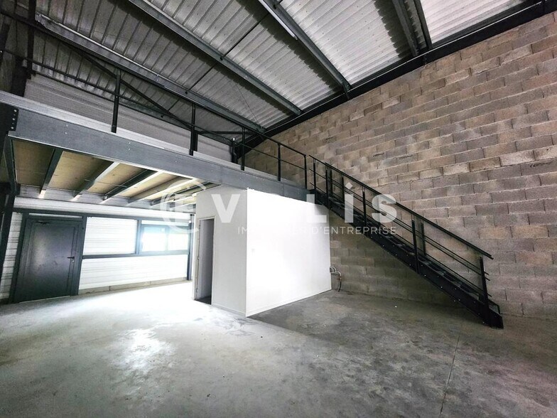 31 Rue Du Claret, Charvieu-Chavagneux à louer - Photo intérieure – Image 2 sur 14