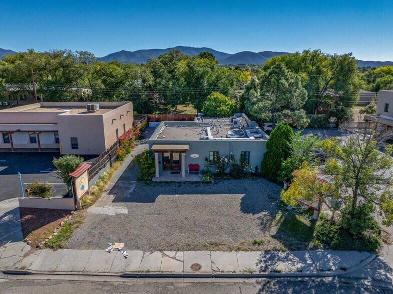 1315 S St. Francis, Santa Fe, NM à vendre - Photo de l’immeuble – Image 2 sur 42