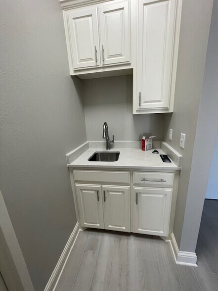 4859 Shed Rd, Bossier City, LA à louer - Photo intérieure – Image 3 sur 17