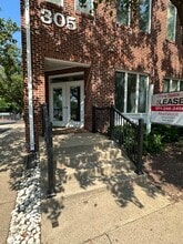 305 Harrison St, Leesburg, VA à louer Photo intérieure– Image 2 sur 9