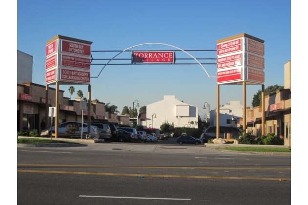 3535 Torrance Blvd, Torrance, CA à louer - Photo de l’immeuble – Image 3 sur 6