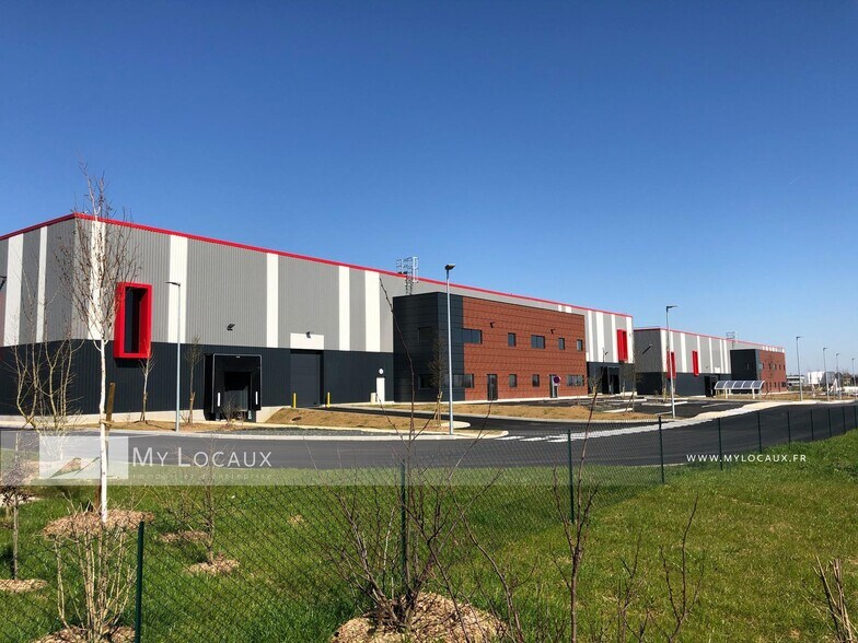 Industriel/Logistique dans Le Thillay à louer - Photo de l’immeuble – Image 1 sur 6