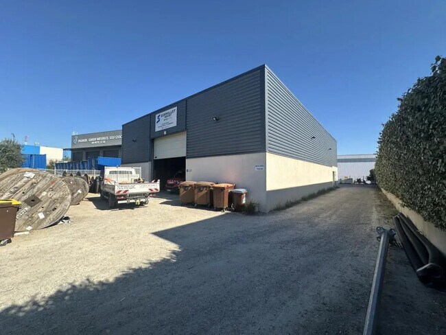 Plus de détails pour Industriel/Logistique à louer