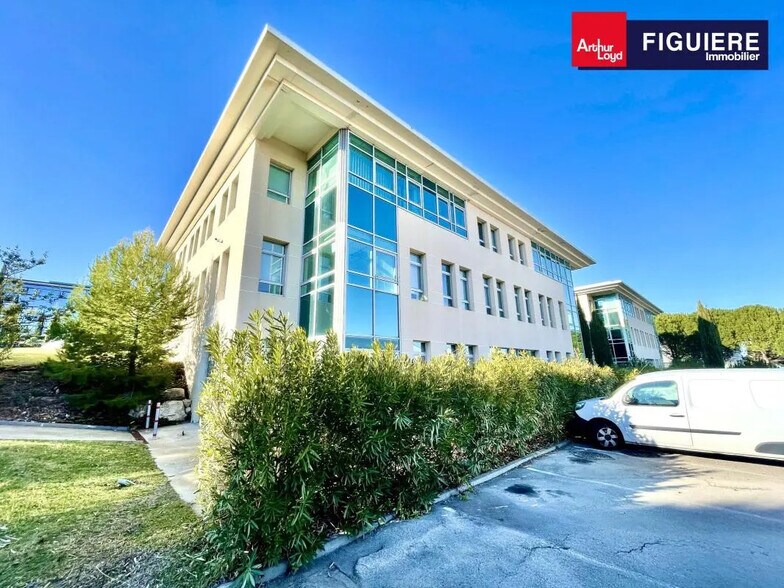 1090 Rue René Descartes, Aix-en-Provence à louer - Photo de l’immeuble – Image 1 sur 7