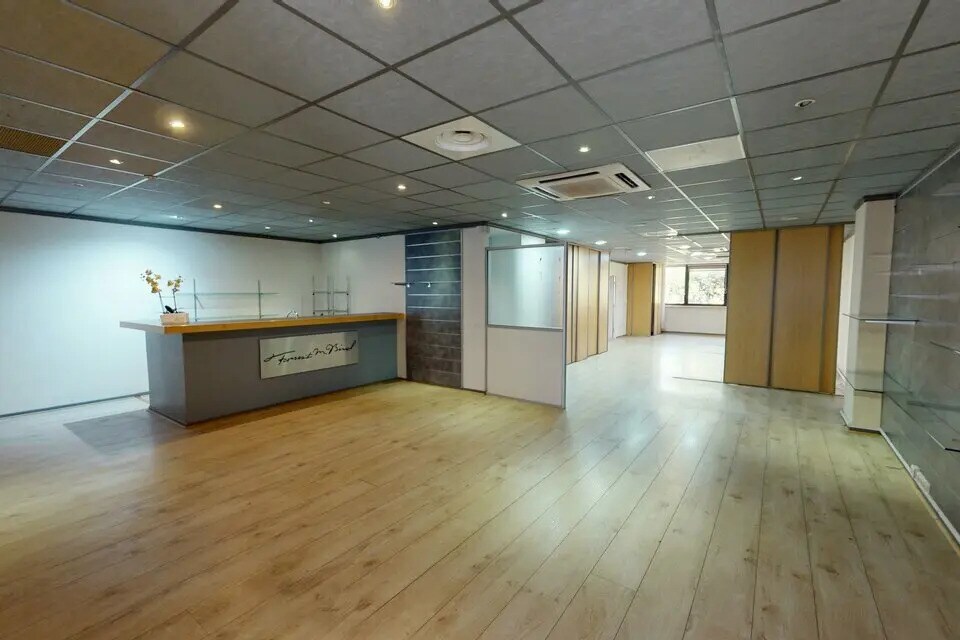Bureau dans Villeneuve-Loubet à louer Photo de l’immeuble– Image 1 sur 7