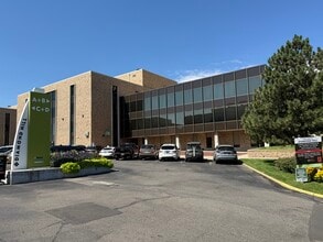 2490 W 26th Ave, Denver, CO à louer Photo de l’immeuble– Image 1 sur 1