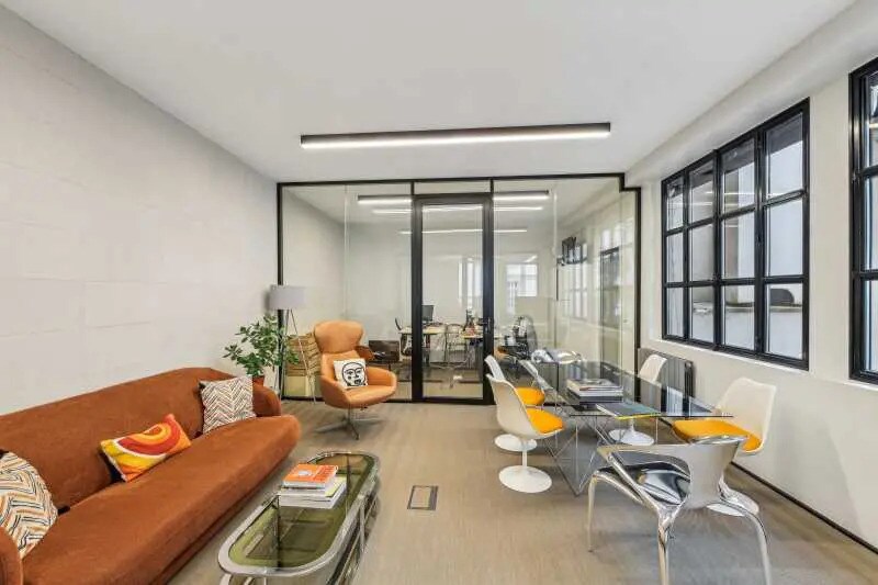 13 Rue Vivienne, Paris à louer - Photo de l’immeuble – Image 3 sur 10