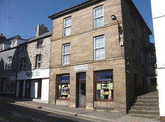 Plus de détails pour 20 Fore St, Camelford - Local commercial à louer