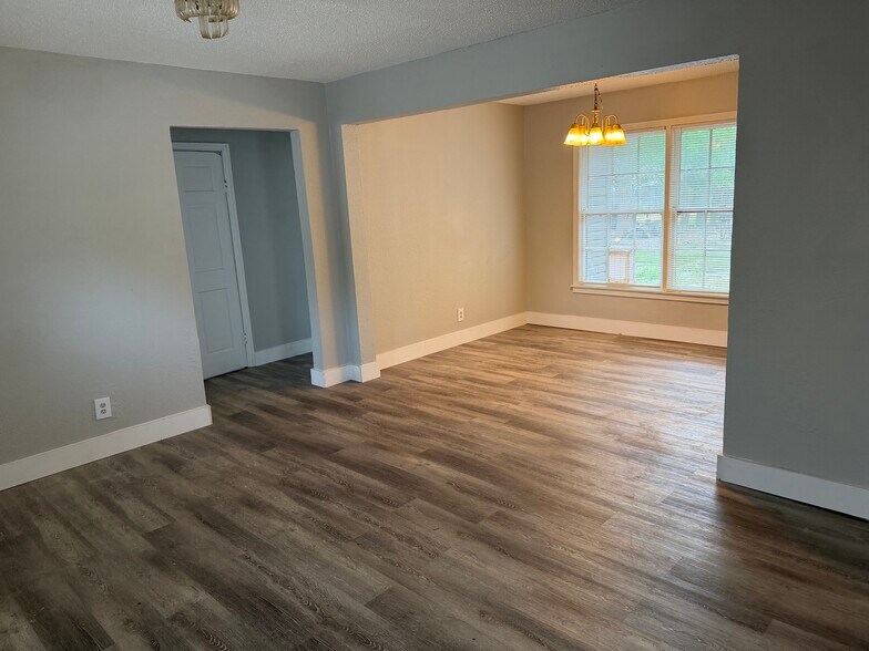 1105 W University Dr, McKinney, TX à louer - Photo intérieure – Image 3 sur 3