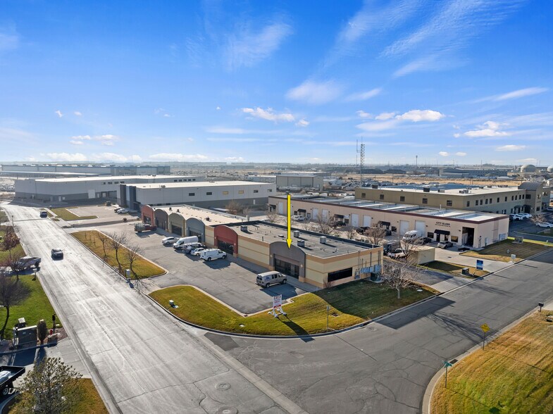 71 N Cutler Dr, North Salt Lake, UT à louer - Photo de l’immeuble – Image 1 sur 14