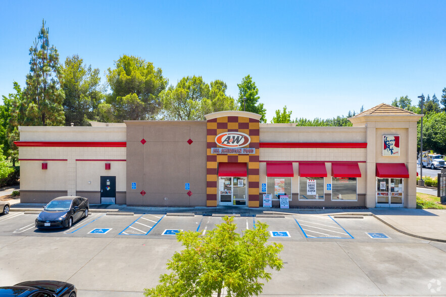 1089 Sunrise Ave, Roseville, CA à louer - Photo de l’immeuble – Image 2 sur 4