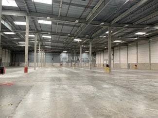 Plus de détails pour Industriel/Logistique à louer