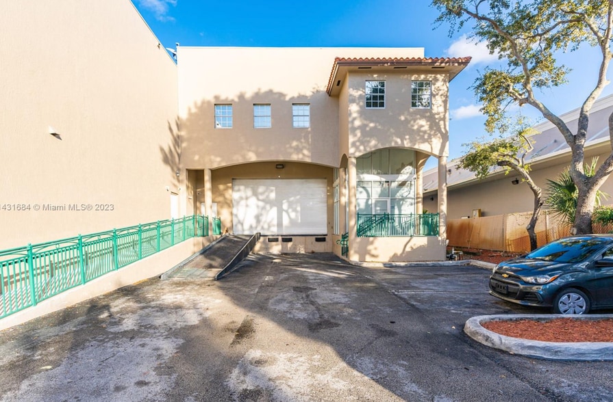 10200 NW 25th St, Doral, FL à vendre - Photo de l’immeuble – Image 3 sur 25