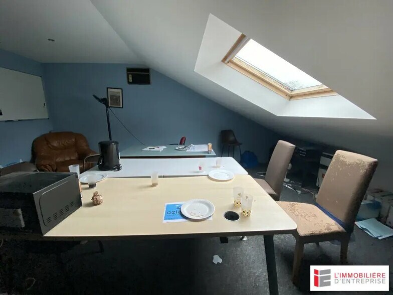 Local commercial dans Vern-sur-Seiche à louer - Photo intérieure – Image 2 sur 2