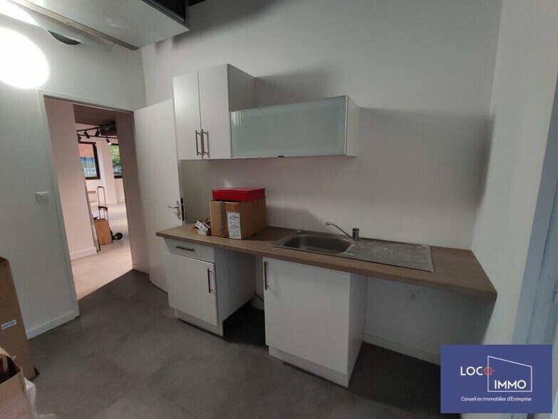 Bureau dans Mérignac à louer - Photo de l’immeuble – Image 3 sur 4
