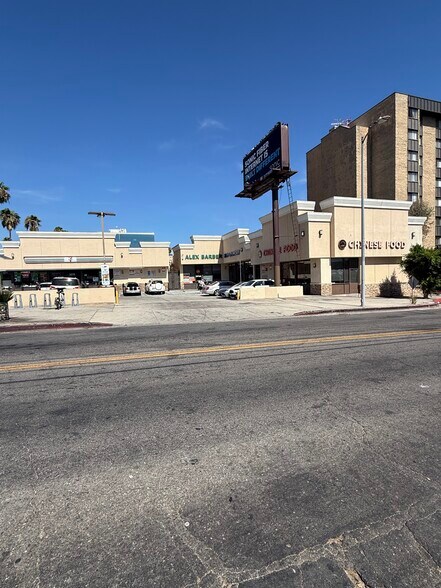 5070-5076 W Sunset Blvd, Los Angeles, CA à louer - Photo de l’immeuble – Image 1 sur 3