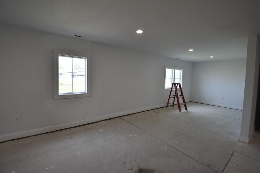 1311 W Main St, Greenfield, IN à louer - Photo intérieure – Image 1 sur 11
