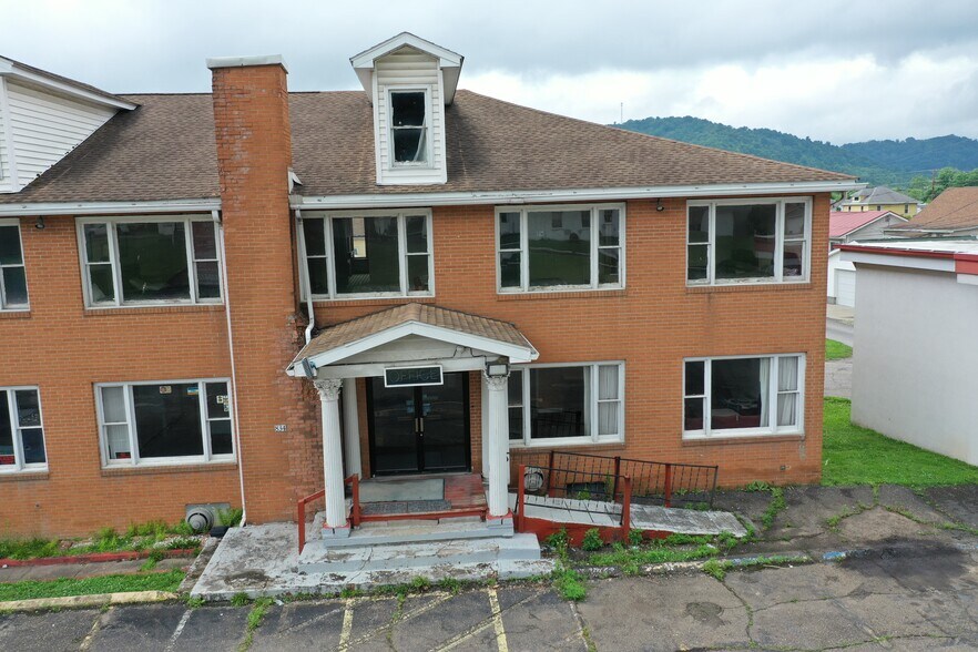 834 3rd St, New Martinsville, WV à vendre - Photo de l’immeuble – Image 3 sur 17